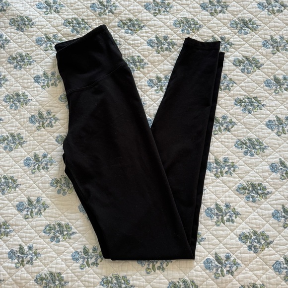 Old Navy Black Leggings - Picture 1 of 4